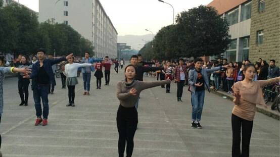 看球吧体育频道图片